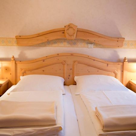 Hotel Garni Promenade Weißenhorn Szoba fotó