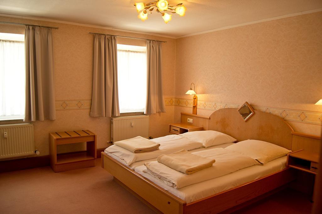 Hotel Garni Promenade Weißenhorn Kültér fotó