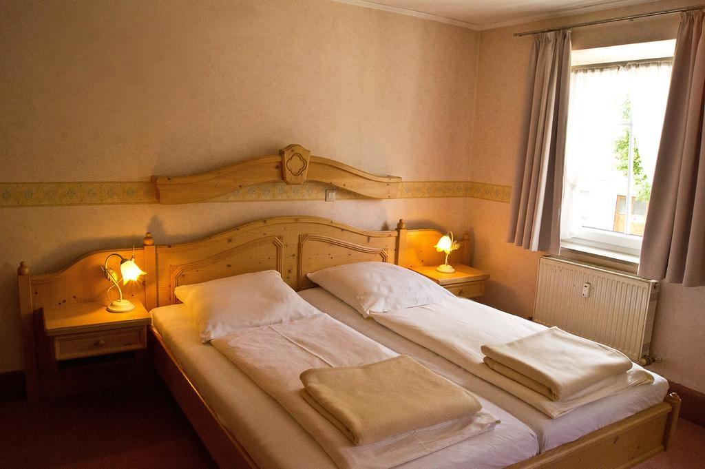 Hotel Garni Promenade Weißenhorn Kültér fotó