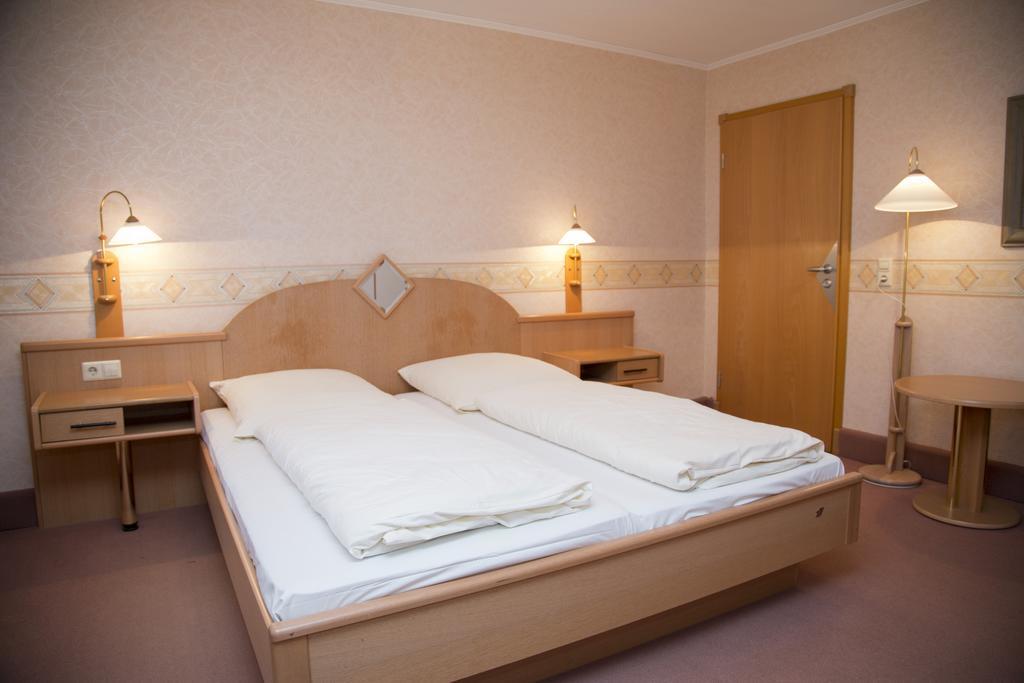 Hotel Garni Promenade Weißenhorn Szoba fotó